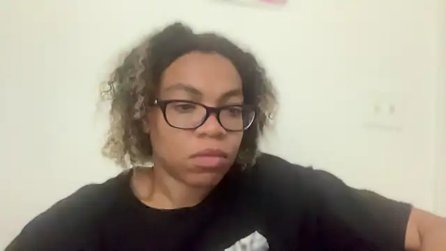 Snapshot of zahrabliss chatting on July 19, 2:26 am zahrabliss online show from July 19, 2:26 am