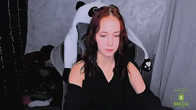 Snapshot of zaebali_ chatting on November 8, 6:07 pm zaebali online show from November 8, 6:07 pm