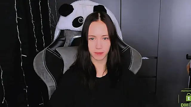 Snapshot of zaebali_ chatting on November 28, 2:25 am zaebali online show from November 28, 2:25 am