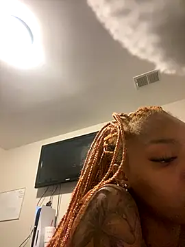 Snapshot of zanaaluvv chatting on September 26, 1:53 am zanaaluvv online show from September 26, 1:53 am