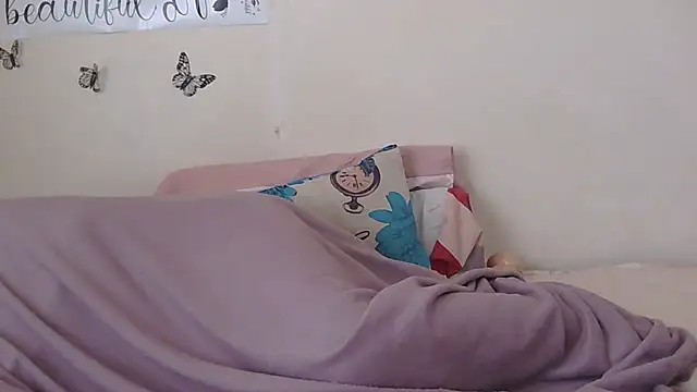 Young Slut21 online show from September 12, 12:49 pm