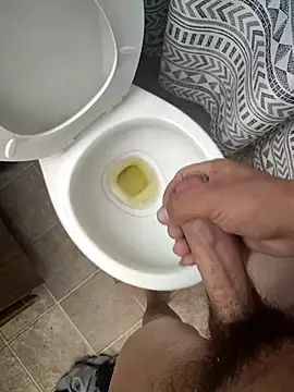 Snapshot of ModelledTread chatting on March 2, 2:58 am ModelledTread online show from March 2, 2:58 am