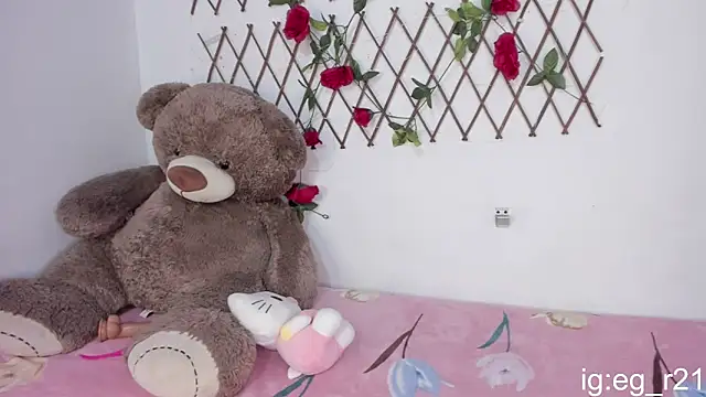 Snapshot of emma_grays2 chatting on October 7, 4:20 am emma grays2 online show from October 7, 4:20 am