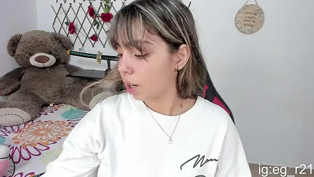 Snapshot of emma_grays2 chatting on October 14, 5:41 am emma grays2 online show from October 14, 5:41 am