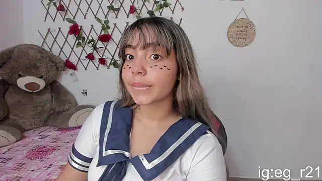 Snapshot of emma_grays2 chatting on November 19, 5:29 am emma grays2 online show from November 19, 5:29 am