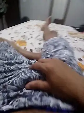 Snapshot of Ademir2025 chatting on December 21, 8:27 pm Ademir2025 online show from December 21, 8:27 pm