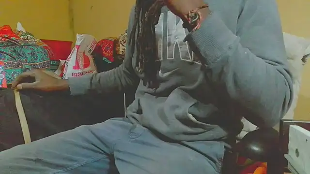 EYEzIAM online show from April 21, 4:08 am