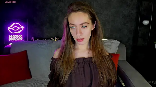 Agnes Wells online show from April 3, 1:03 am