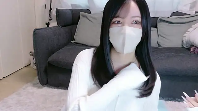 moemilk online show from April 18, 10:32 pm