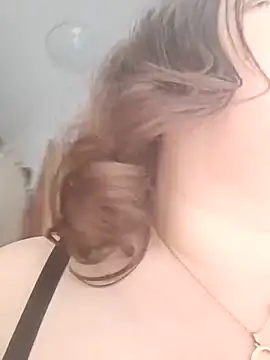 Snapshot of Feuchtekitty92@xh chatting on September 24, 7:12 am Feuchtekitty92xh online show from September 24, 7:12 am