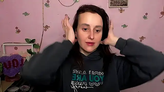 FeelMe   online show from February 14, 1:19 pm