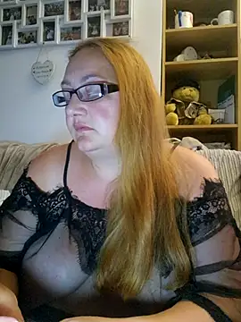 Snapshot of Luscious-LucyXX chatting on July 2, 8:04 pm Luscious-LucyXX online show from July 2, 8:04 pm