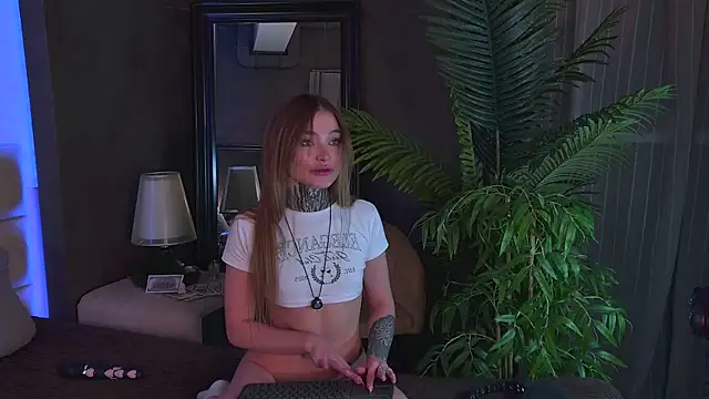 AriWild online show from April 13, 4:51 am