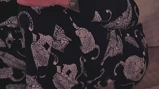 AriWild online show from April 14, 4:07 am