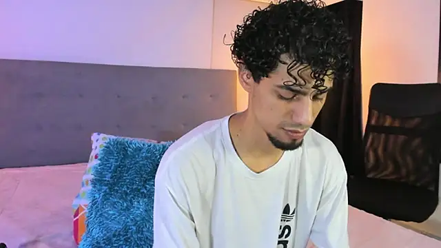 Chris Angel  online show from March 27, 4:07 am