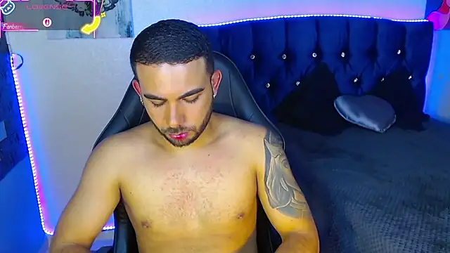 adamhairy online show from April 10, 7:51 pm