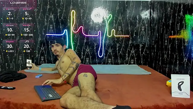 nextboywell1 online show from December 23, 3:04 am