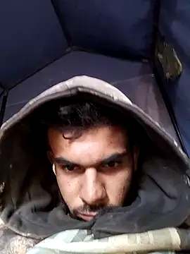 Snapshot of ParousFlow chatting on December 1, 2:55 pm ParousFlow online show from December 1, 2:55 pm