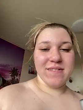 Snapshot of Kemeli008 chatting on September 16, 11:22 am Kemeli008 online show from September 16, 11:22 am