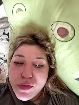 Snapshot of Kemeli008 chatting on September 23, 9:01 am Kemeli008 online show from September 23, 9:01 am