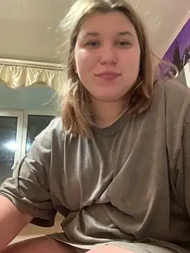 Snapshot of Kemeli008 chatting on October 5, 8:18 pm Kemeli008 online show from October 5, 8:18 pm