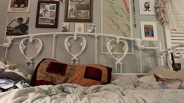 urbbydollxx online show from December 22, 1:02 am