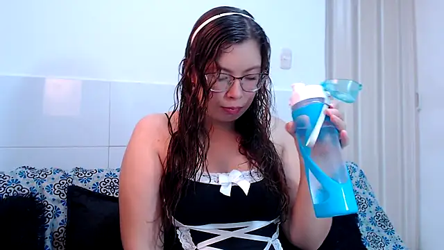 Snapshot of zoewhite2 chatting on September 17, 8:21 pm zoewhite2 online show from September 17, 8:21 pm