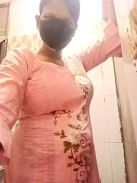 Snapshot of varnika chatting on September 9, 8:03 am varnika online show from September 9, 8:03 am