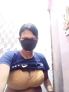 Snapshot of varnika chatting on September 21, 9:55 am varnika online show from September 21, 9:55 am