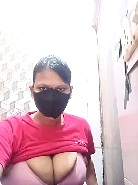 Snapshot of varnika chatting on October 11, 5:22 pm varnika online show from October 11, 5:22 pm