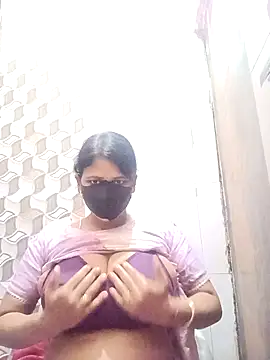 Snapshot of varnika chatting on December 13, 7:53 pm varnika online show from December 13, 7:53 pm