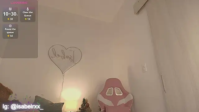 Snapshot of IsabelCortes chatting on January 13, 10:15 pm IsabelCortes online show from January 13, 10:15 pm