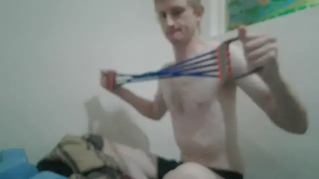 Snapshot of tcute0 chatting on February 5, 12:37 am tcute0 online show from February 5, 12:37 am