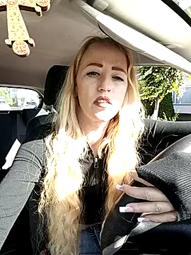 DeeA Blondy online show from September 14, 7:29 am