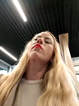 DeeA Blondy online show from September 21, 4:14 am