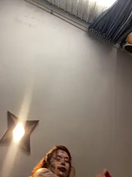 Snapshot of haally-mll chatting on October 30, 6:52 pm haally-mll online show from October 30, 6:52 pm