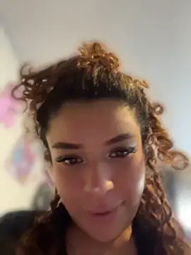 haally-mll online show from April 14, 6:36 pm