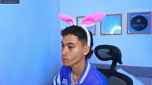 yulian vasquez online show from September 9, 12:26 pm