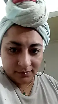 YiingandYang online show from February 12, 6:36 pm