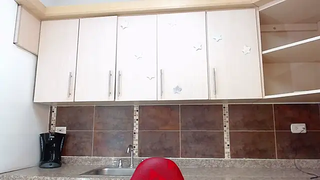 EMMA ROGGER online show from October 15, 5:13 pm