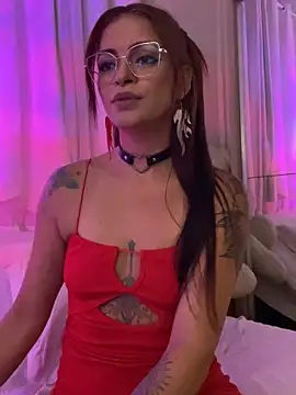 TayllorSweet  online show from April 28, 12:31 am