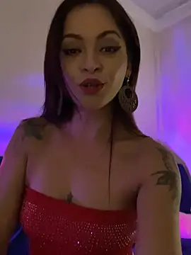 Snapshot of TayllorSweet_ chatting on June 19, 1:21 am TayllorSweet online show from June 19, 1:21 am