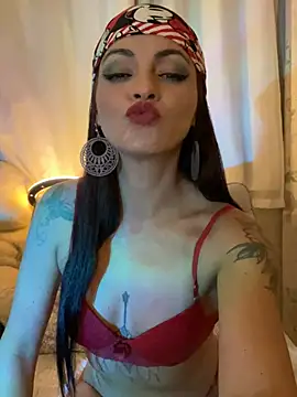 Snapshot of TayllorSweet_ chatting on June 20, 2:03 am TayllorSweet online show from June 20, 2:03 am