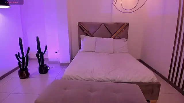 Snapshot of AmbarJames_ chatting on January 12, 11:59 am AmbarJames online show from January 12, 11:59 am