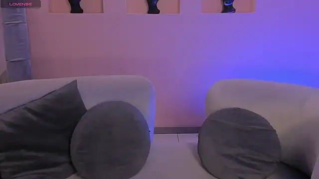 Snapshot of AmbarJames_ chatting on February 24, 12:14 pm AmbarJames online show from February 24, 12:14 pm