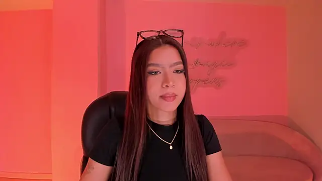 Snapshot of SophieHouston_ chatting on July 11, 2:14 am SophieHouston online show from July 11, 2:14 am