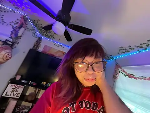 moan4mona online show from May 28, 7:33 pm