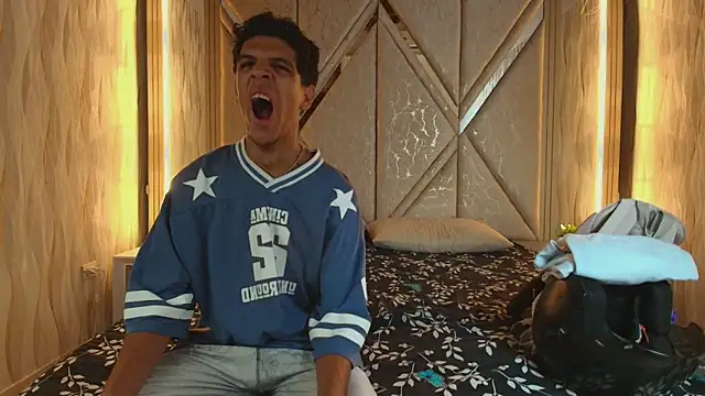 Hotcouple 222 online show from February 8, 7:23 am