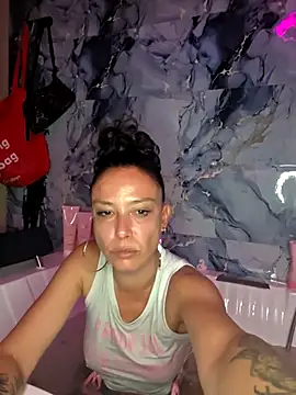 littleladyshelly online show from May 6, 6:57 pm
