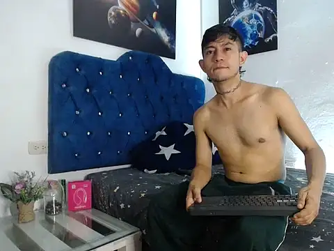Snapshot of Arturocontreras11 chatting on June 19, 9:13 am Arturocontreras11 online show from June 19, 9:13 am